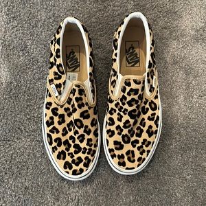 Leopard vans